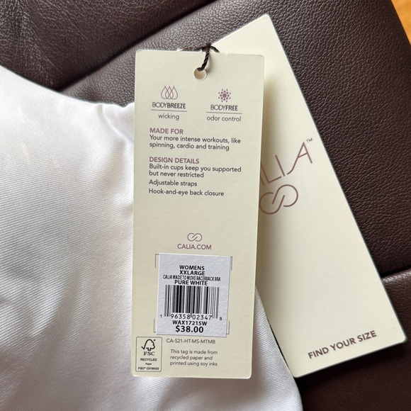 Elegant White Wireless Bra - Picture 2 of 3